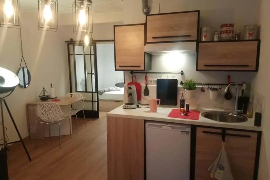 Apartament T2 A Deux Pas Du Mucem Au Panier / Vieux Port Marsylia 0*,